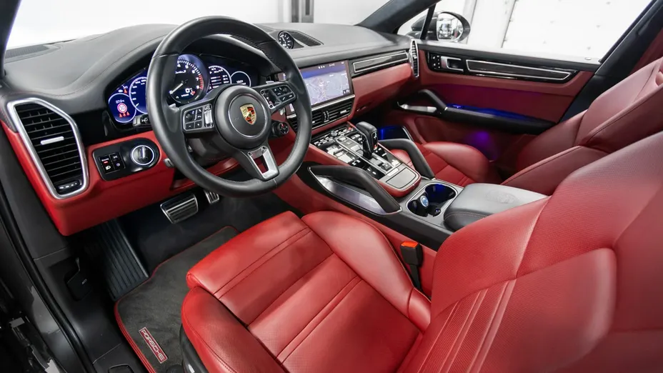 PORSCHE Cayenne -
