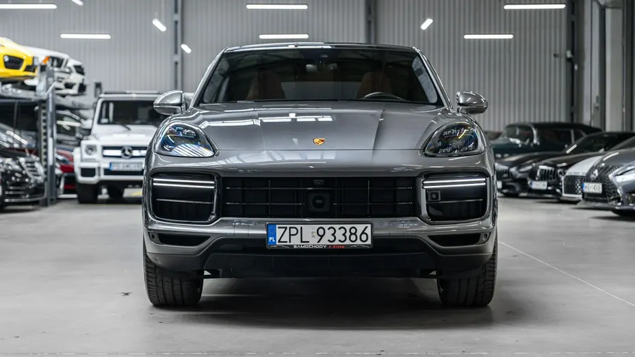 PORSCHE Cayenne -