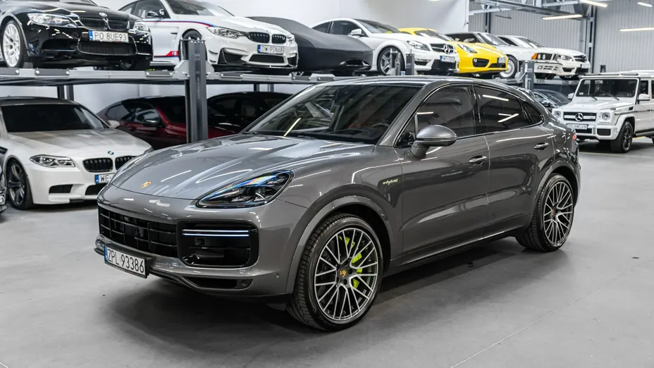 PORSCHE Cayenne -