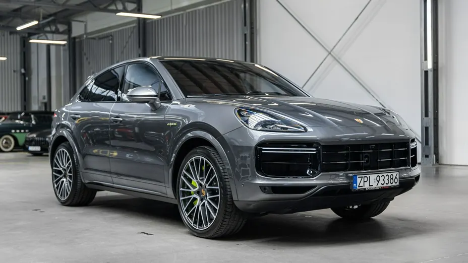 PORSCHE Cayenne -