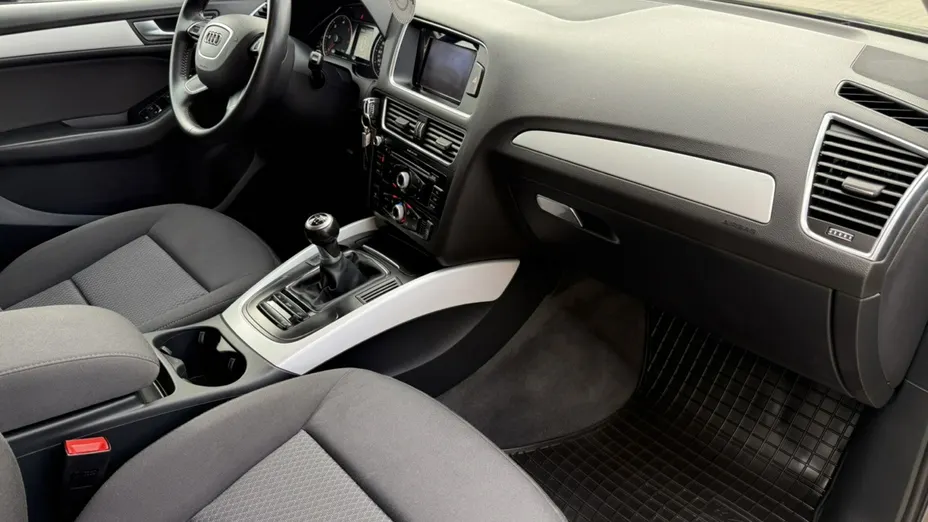 AUDI Q5 -