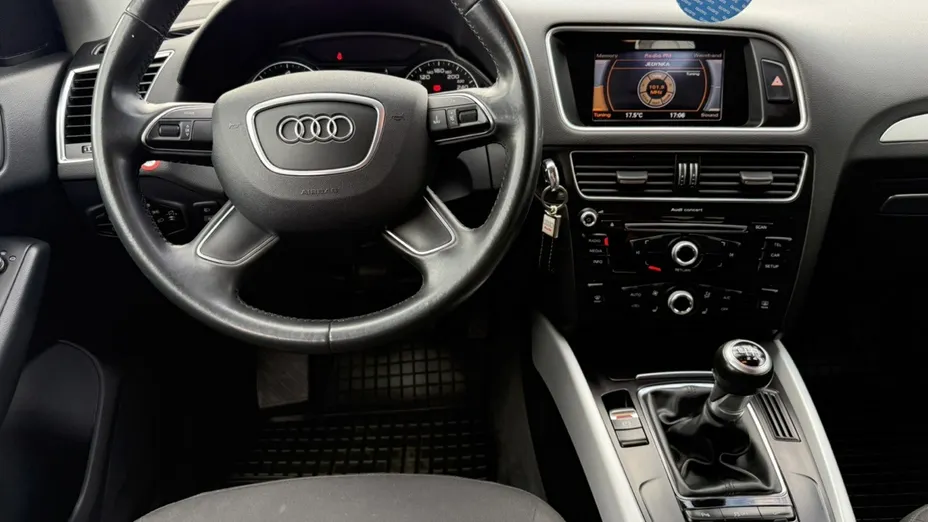 AUDI Q5 -