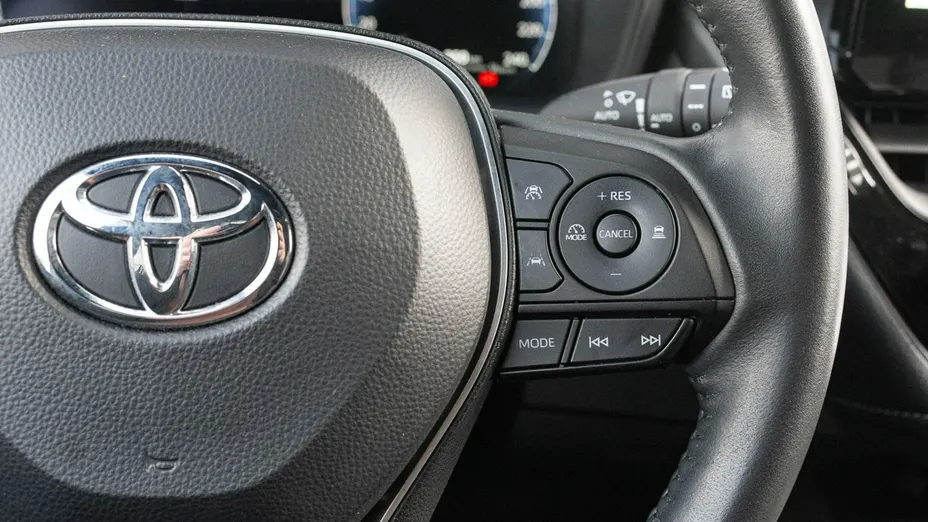TOYOTA Corolla -