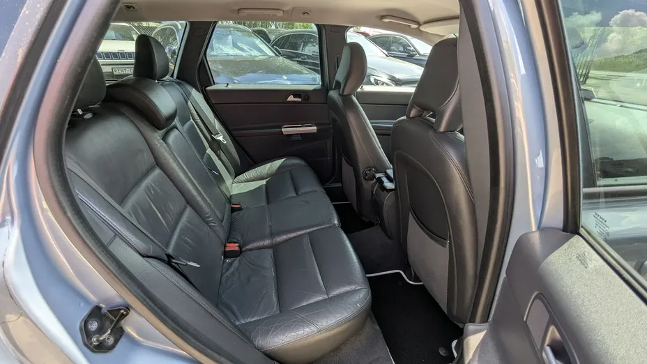 VOLVO V50 -