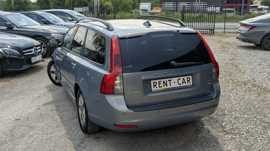 VOLVO V50 -