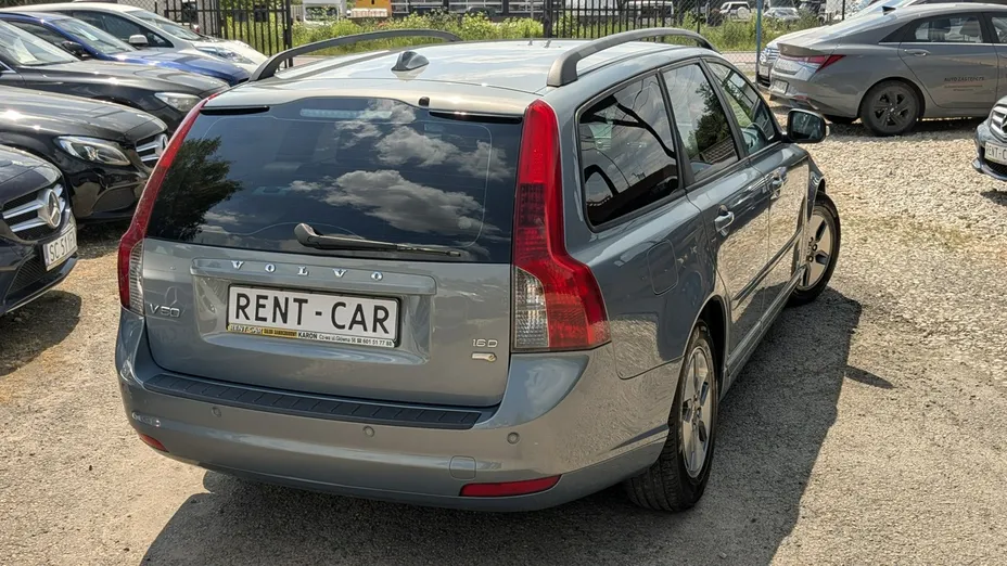VOLVO V50 -