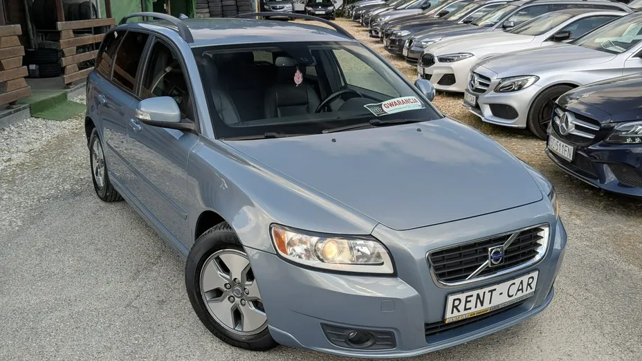 VOLVO V50 -