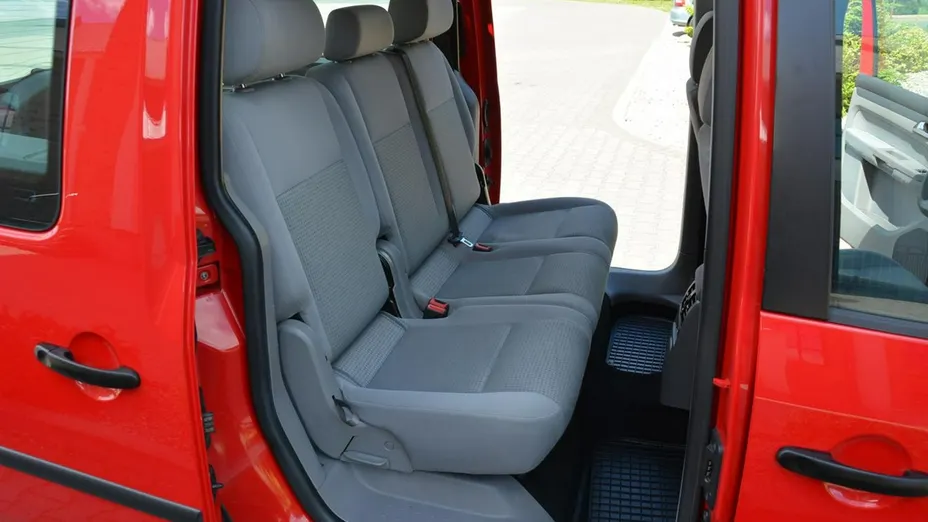 VOLKSWAGEN Caddy -
