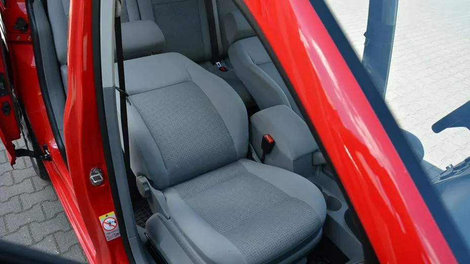 VOLKSWAGEN Caddy -