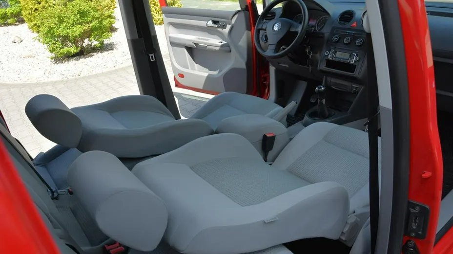 VOLKSWAGEN Caddy -