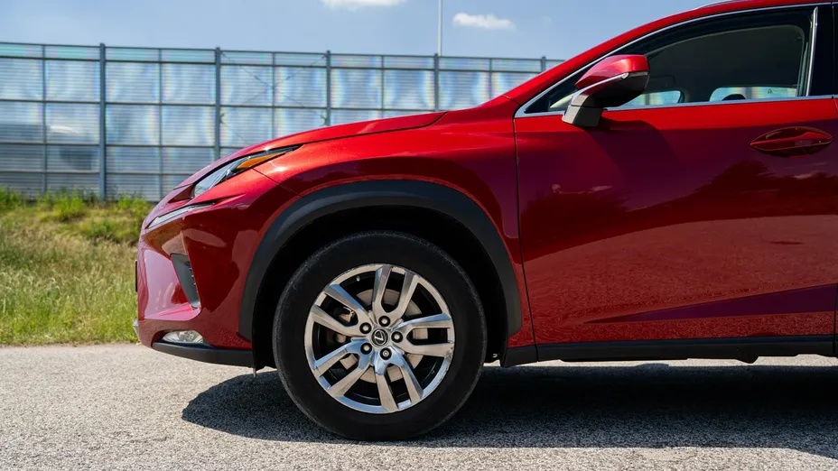 LEXUS NX -