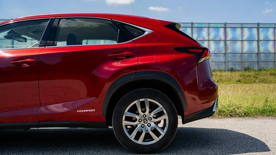 LEXUS NX -