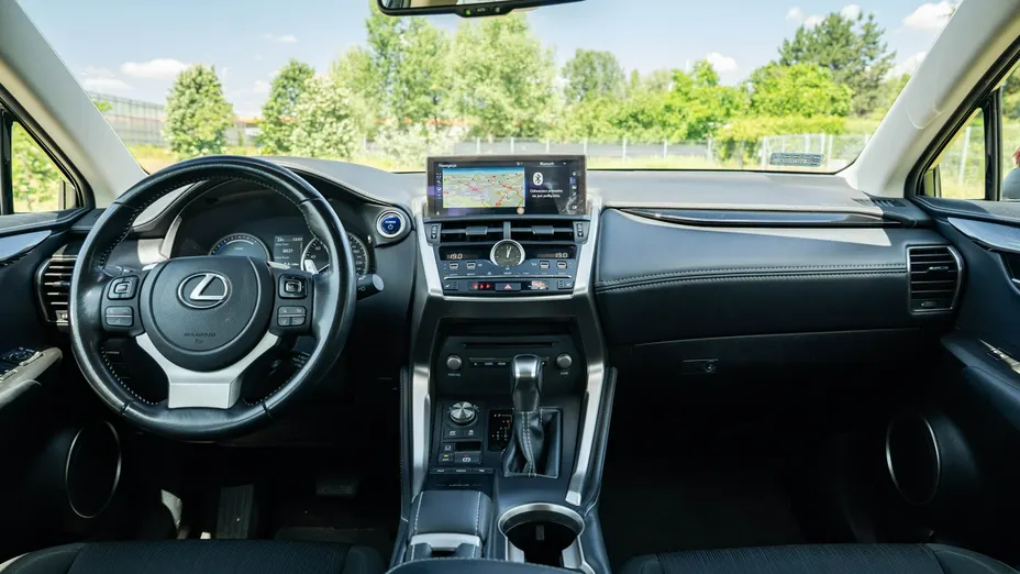 LEXUS NX -