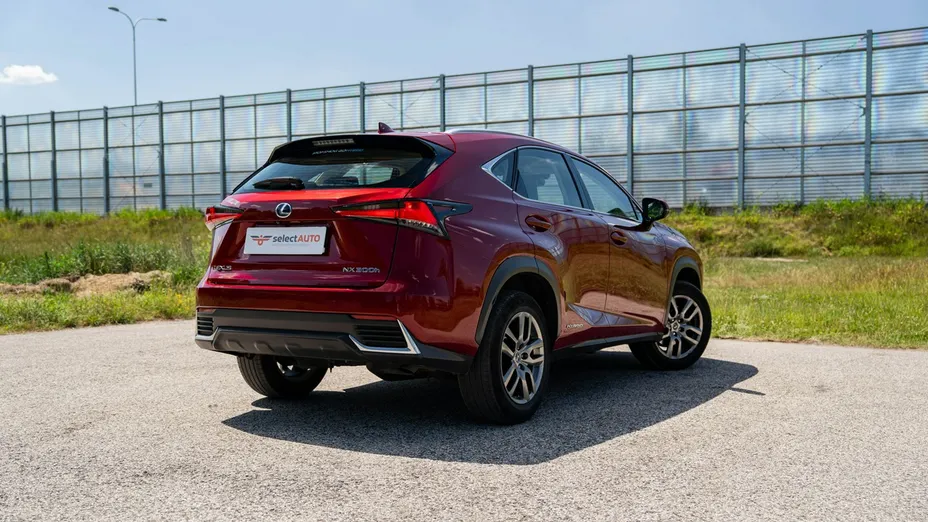 LEXUS NX -