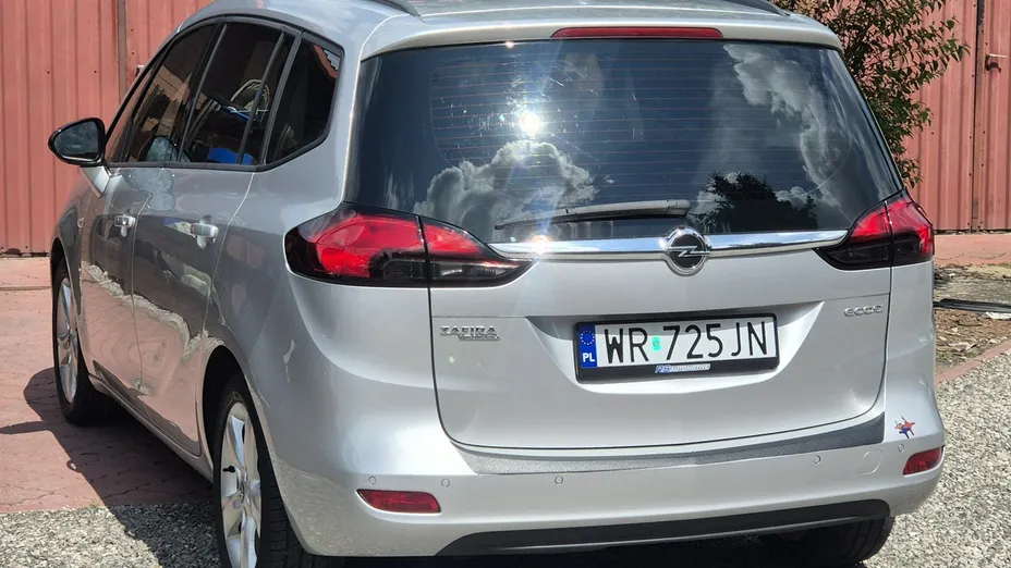 OPEL Zafira -