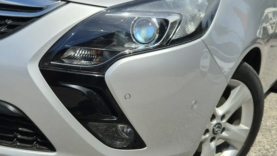 OPEL Zafira -