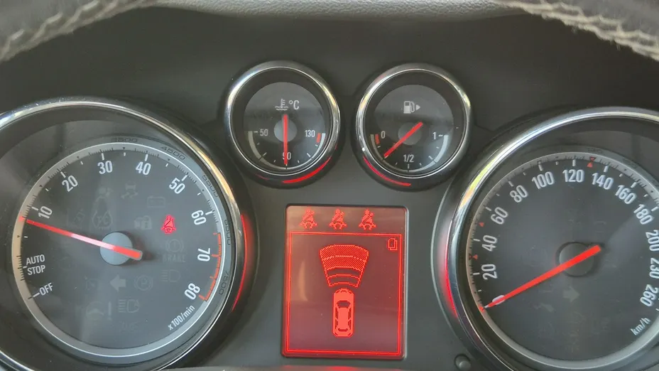 OPEL Zafira -