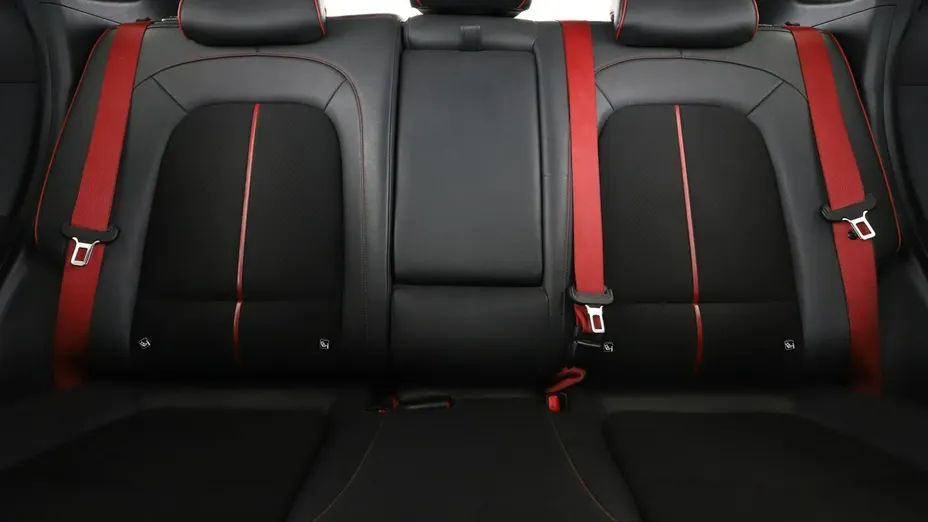 HYUNDAI Kona -