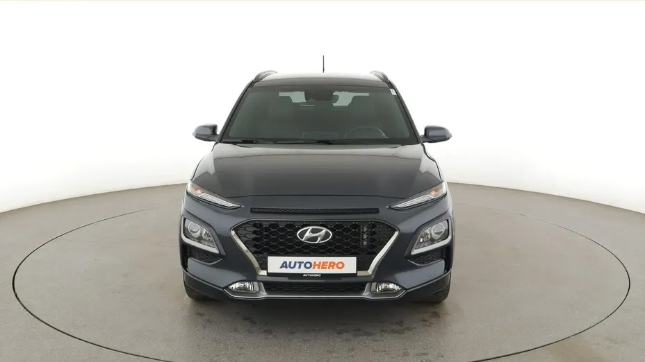 HYUNDAI Kona -