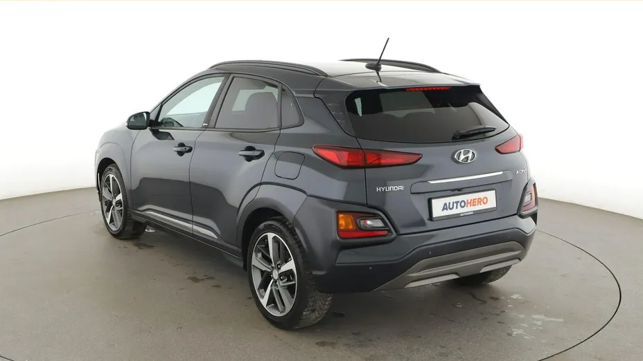 HYUNDAI Kona -