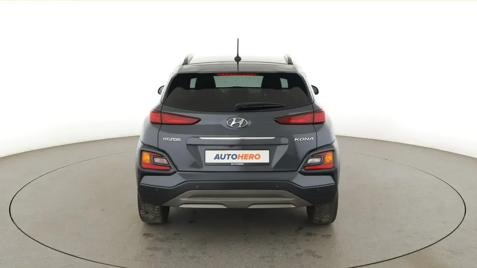 HYUNDAI Kona -