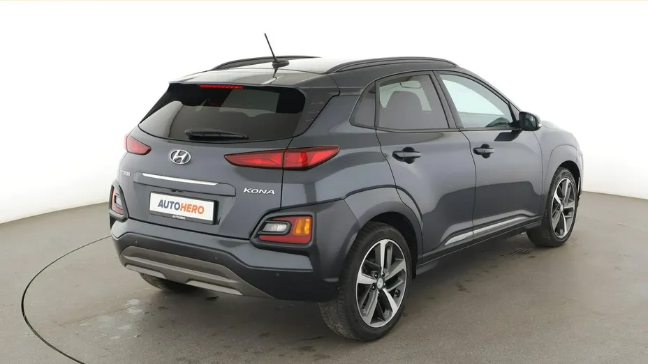 HYUNDAI Kona -