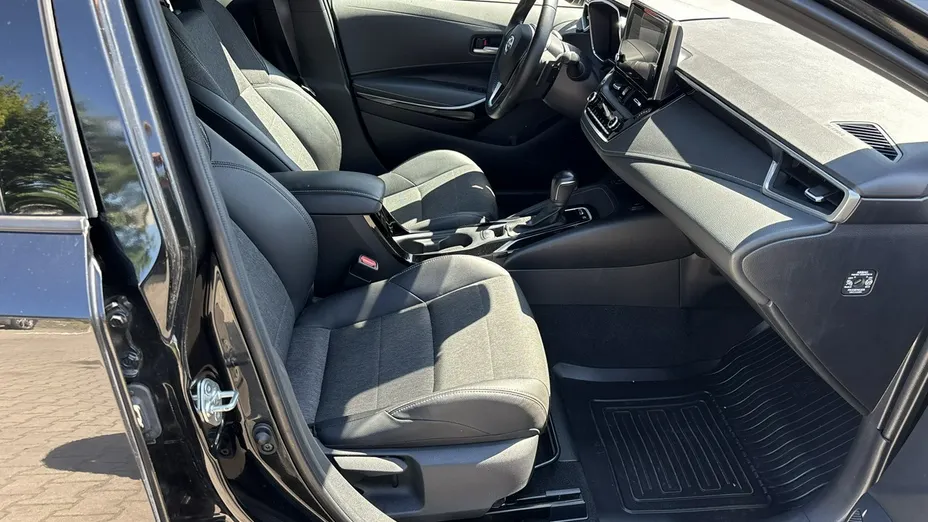 TOYOTA Corolla -