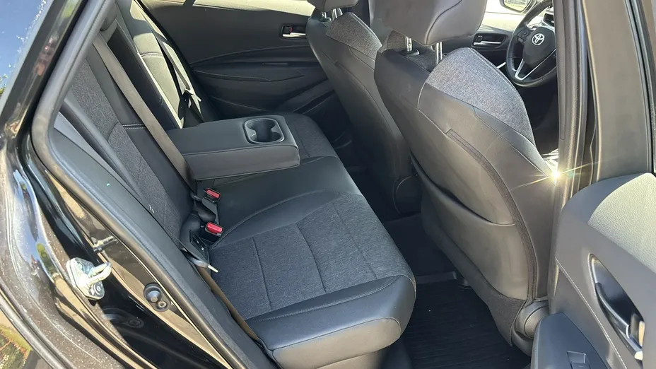 TOYOTA Corolla -