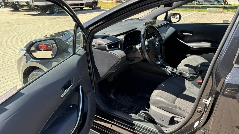 TOYOTA Corolla -