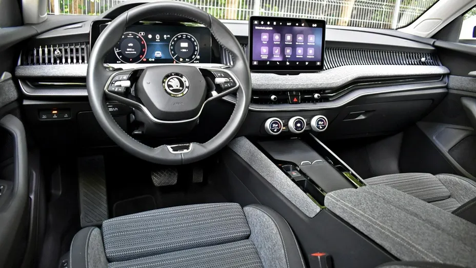 SKODA Superb -