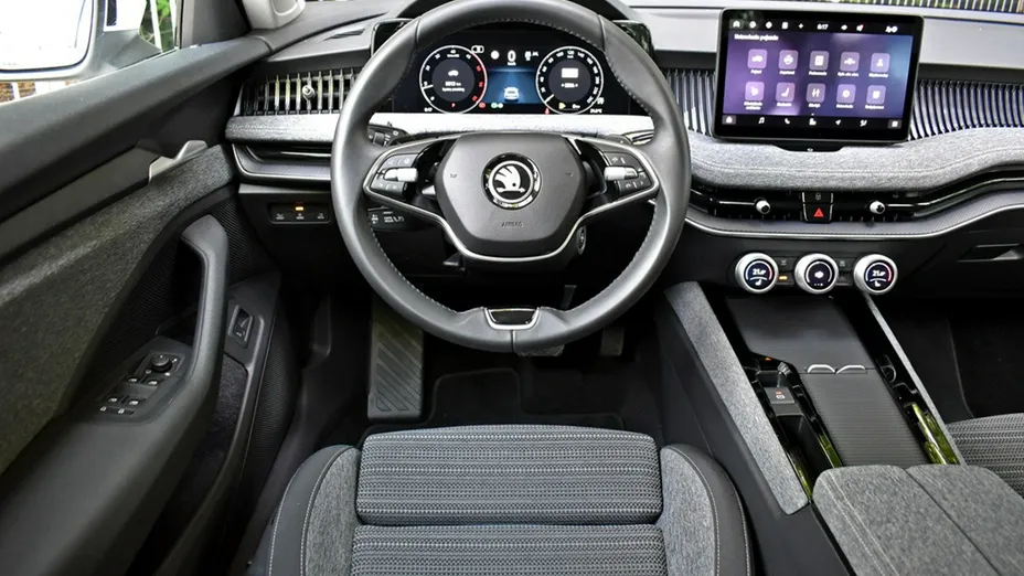 SKODA Superb -