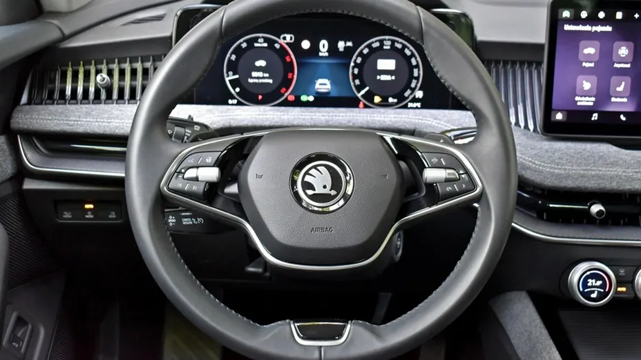 SKODA Superb -