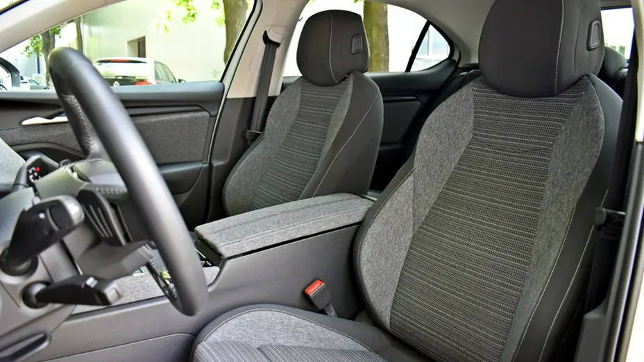 SKODA Superb -