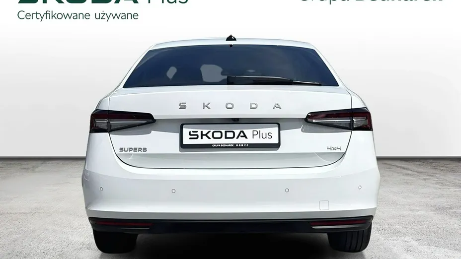 SKODA Superb -