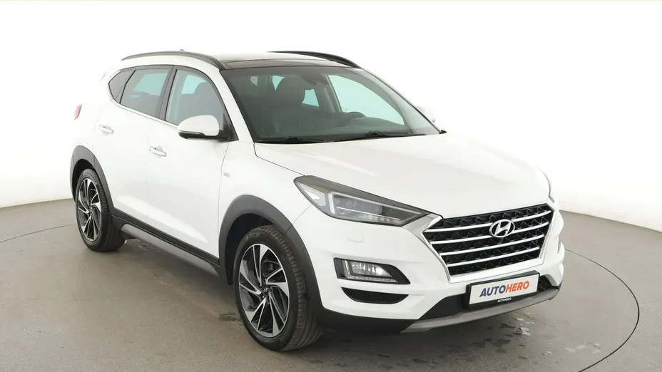 HYUNDAI Tucson -