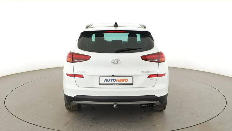 HYUNDAI Tucson -