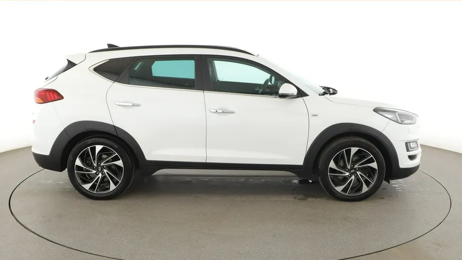 HYUNDAI Tucson -