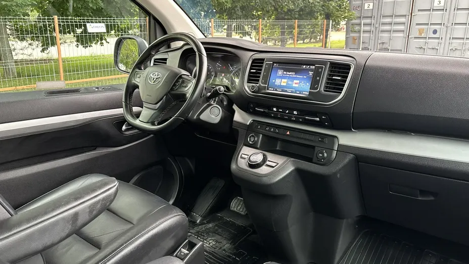 TOYOTA Proace Verso -