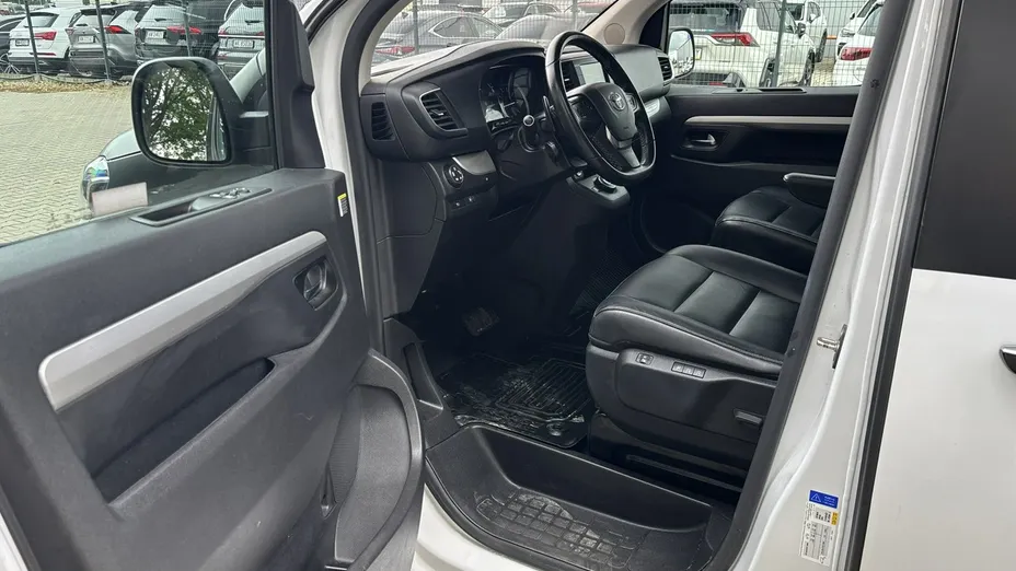 TOYOTA Proace Verso -