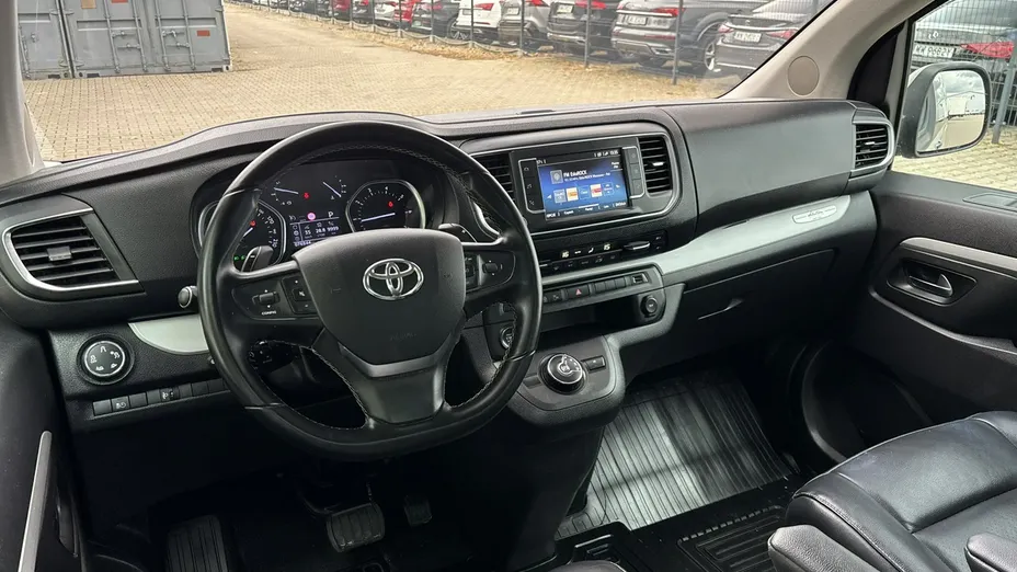 TOYOTA Proace Verso -