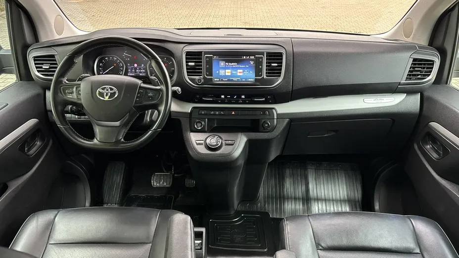 TOYOTA Proace Verso -