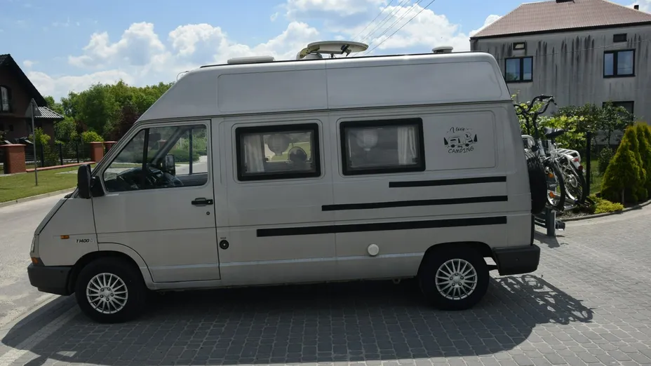 RENAULT Trafic -