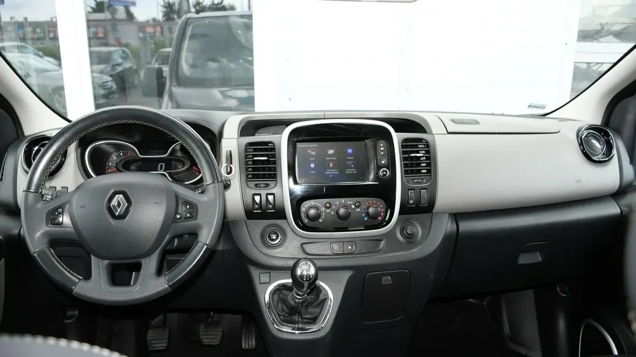 RENAULT Trafic -