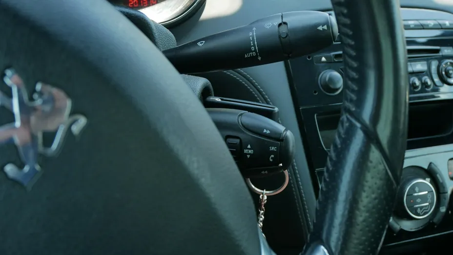 PEUGEOT RCZ -
