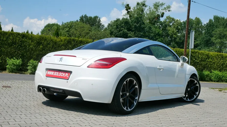PEUGEOT RCZ -