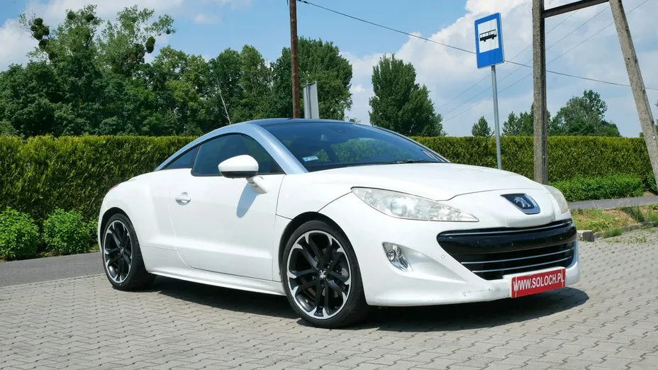 PEUGEOT RCZ -