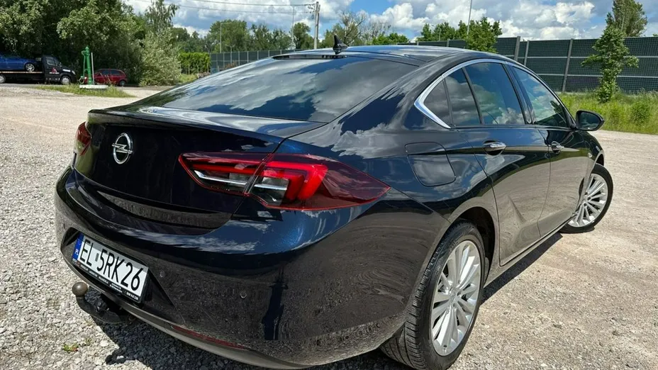 OPEL Insignia -