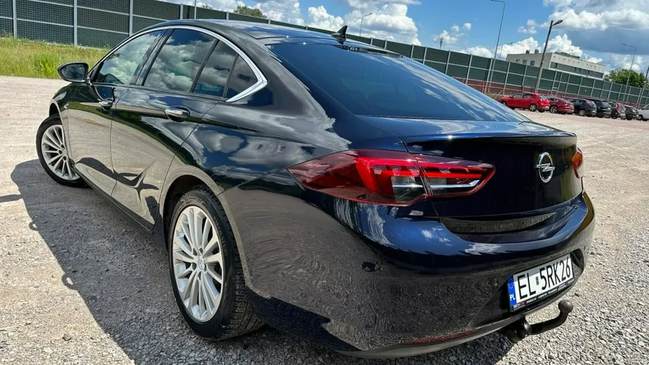 OPEL Insignia -