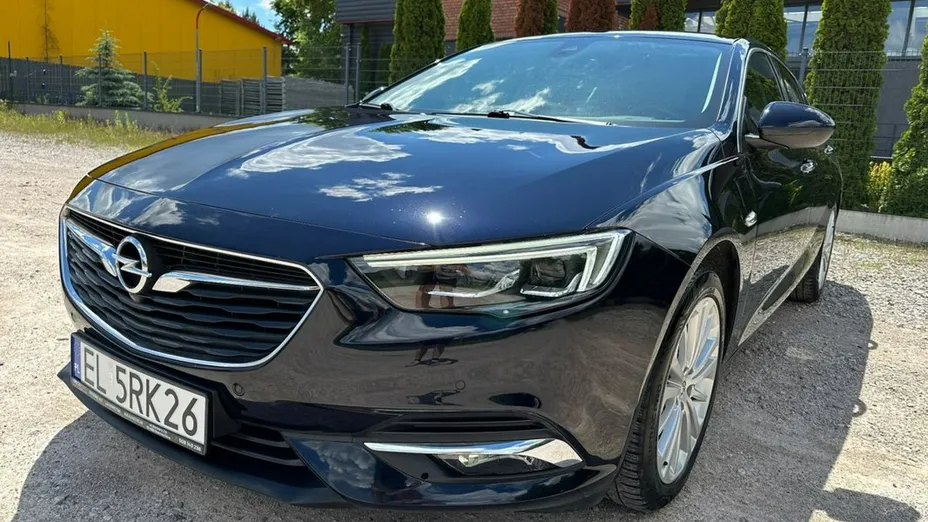 OPEL Insignia -
