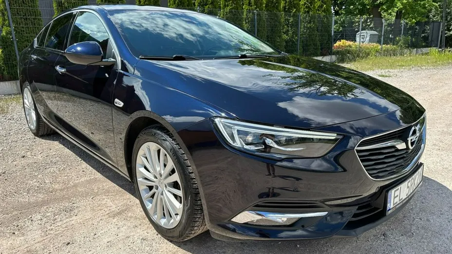 OPEL Insignia -